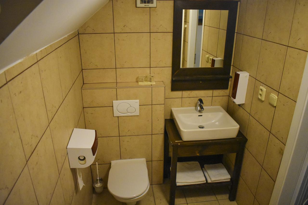 Hotel Rendez Vous Beharovce Exteriör bild